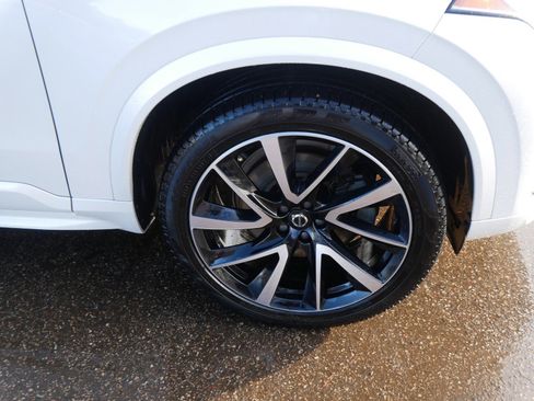 Used 2020 Volvo XC90 T6 Momentum image 9