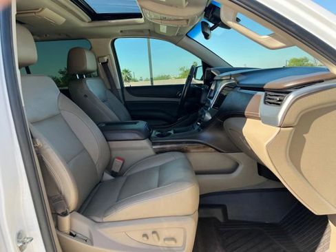 Used 2020 Chevrolet Suburban LT image 18