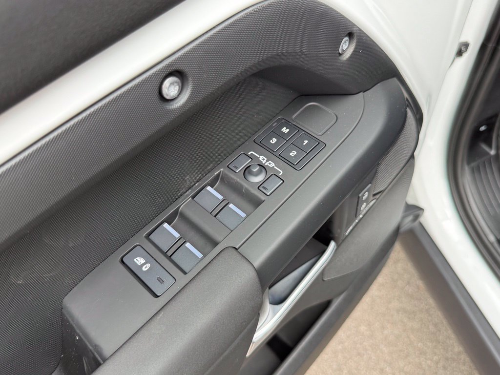 New 2026 Land Rover Defender 110 S AWD/4WD image 16