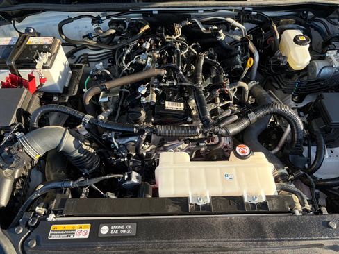 Used 2025 Toyota 4Runner SR5 AWD/4WD image 31