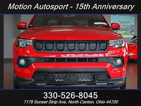 Used 2022 Jeep Compass Limited AWD/4WD image 3