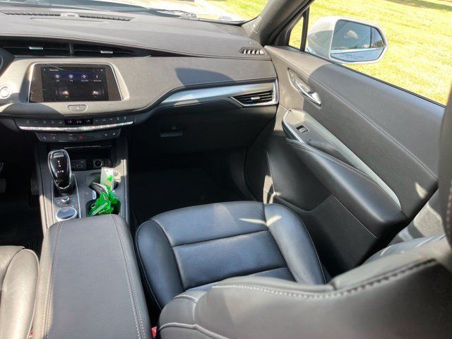 Used 2020 Cadillac XT4 Premium Luxury FWD image 29