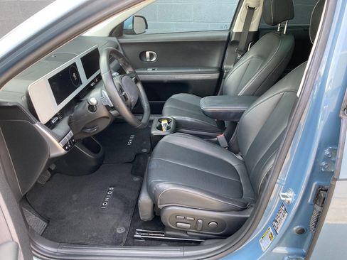 Used 2023 Hyundai Ioniq 5 Limited image 9