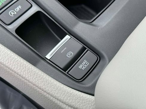 New 2025 Honda Accord SE image 19