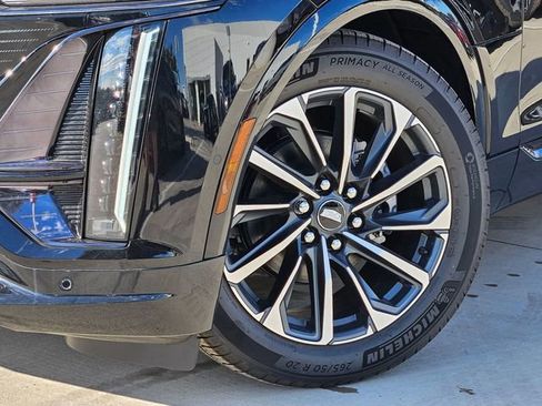 New 2026 Cadillac Lyriq Premium Sport image 8