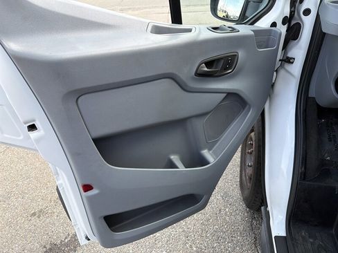 Used 2017 Ford Transit 350 XLT image 19