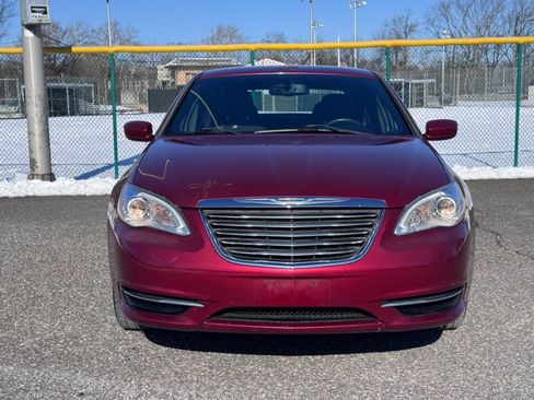 Used 2014 Chrysler 200 Touring image 2