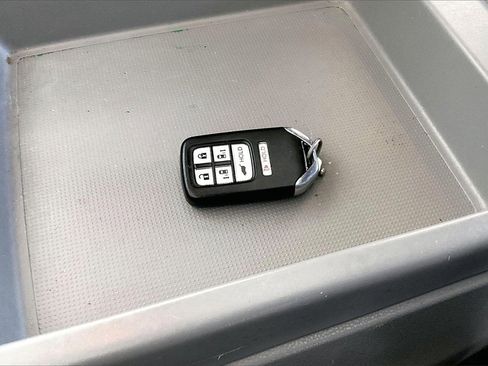 Used 2014 Honda Odyssey Touring image 36