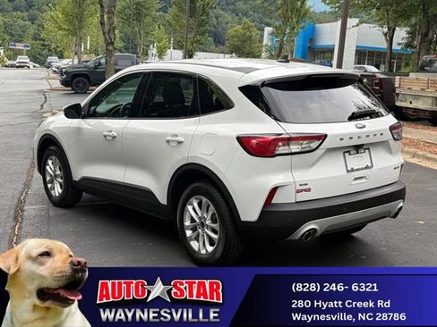 Used 2021 Ford Escape SE w/ Cold Weather Package AWD/4WD image 5
