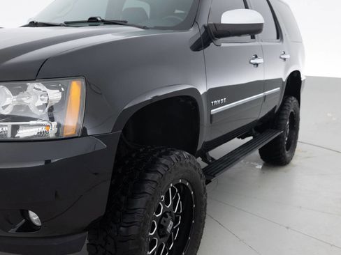Used 2011 Chevrolet Tahoe LTZ AWD/4WD image 12