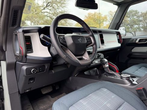 Used 2024 Ford Bronco Heritage Edition image 8