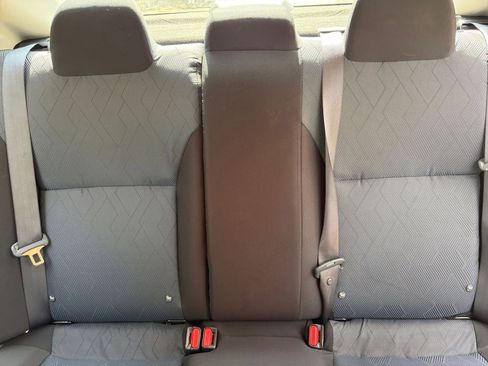 Used 2025 Nissan Versa SV image 34