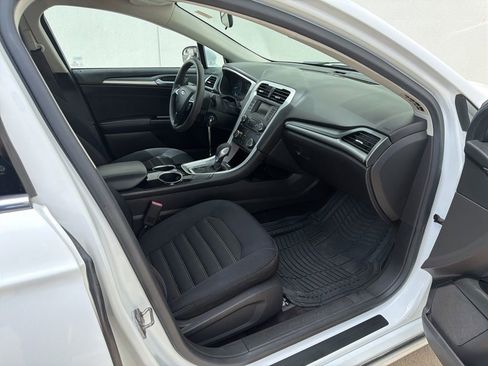 Used 2013 Ford Fusion SE image 11