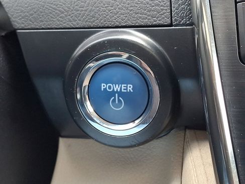 Used 2014 Toyota Camry XLE w/ Leather Package FWD image 25