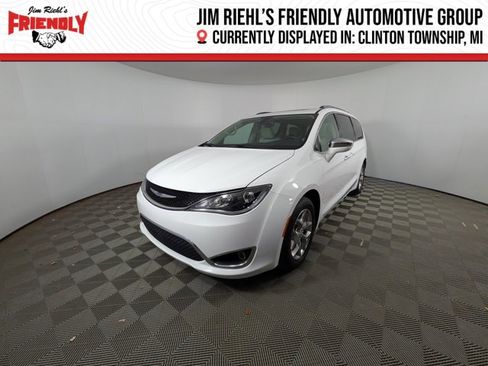 Used 2019 Chrysler Pacifica Limited image 1