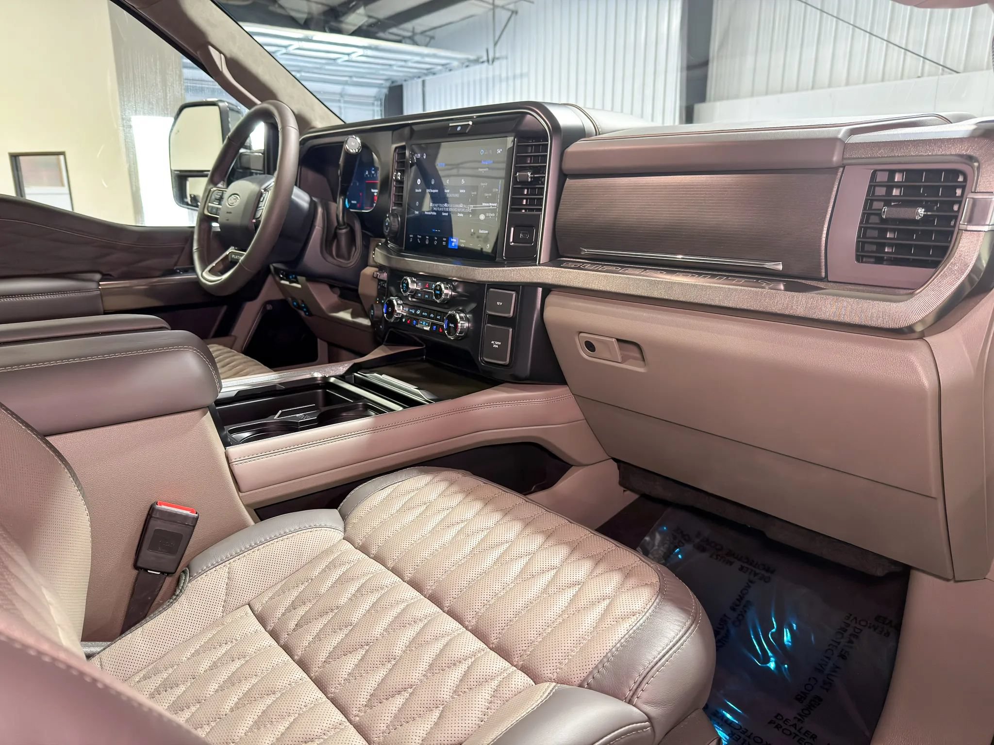 Used 2027 Ford F450 Platinum w/ Platinum Plus Package AWD/4WD image 25
