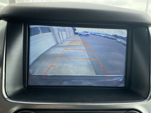Used 2017 Chevrolet Suburban Premier AWD/4WD image 17