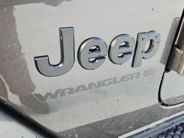 New 2026 Jeep Wrangler Unlimited Sahara AWD/4WD image 27