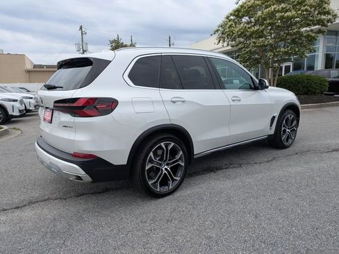 Used 2024 BMW X5 xDrive40i w/ Premium Package AWD/4WD image 4