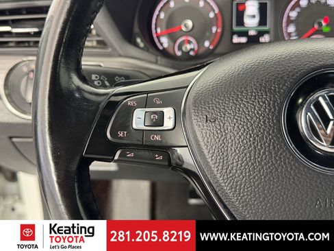 Used 2022 Volkswagen Passat 2.0T R-Line image 27