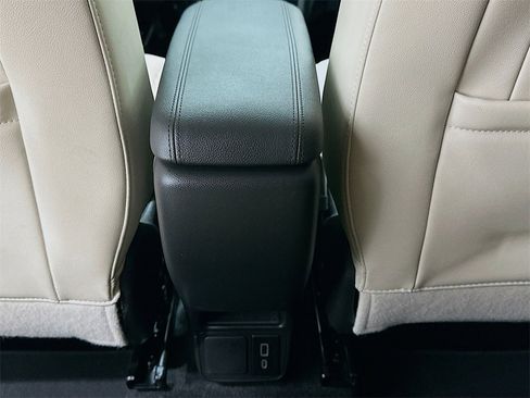 Used 2025 Buick Encore GX Sport Touring image 24