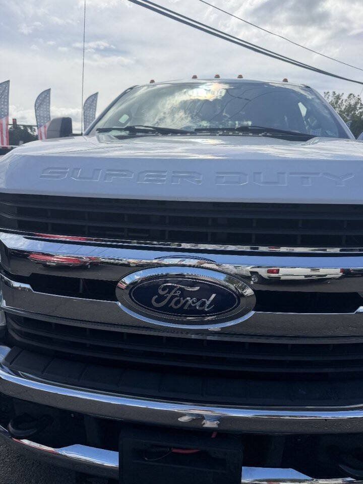 Used 2018 Ford F350 XL AWD/4WD image 21
