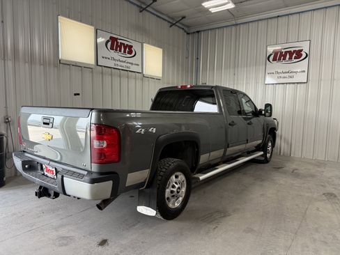 Used 2011 Chevrolet Silverado 2500 LT w/ Interior Plus Package AWD/4WD image 3