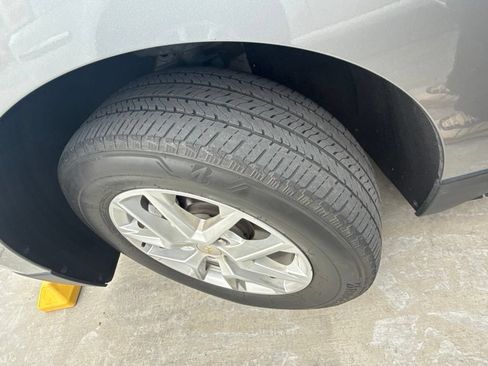 Used 2023 Chevrolet Equinox LS w/ LS Convenience Package AWD/4WD image 13