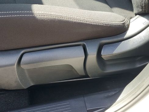 Used 2023 Nissan Rogue S FWD image 17