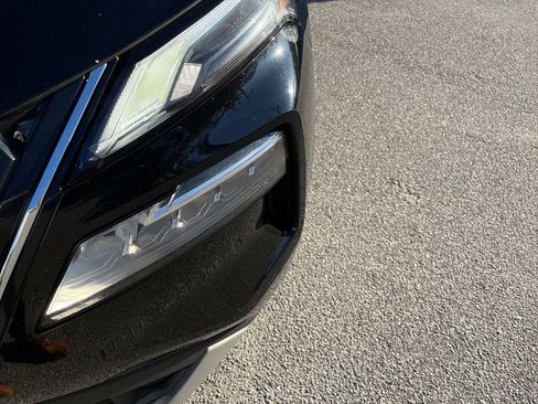 Used 2023 Nissan Rogue SV image 26