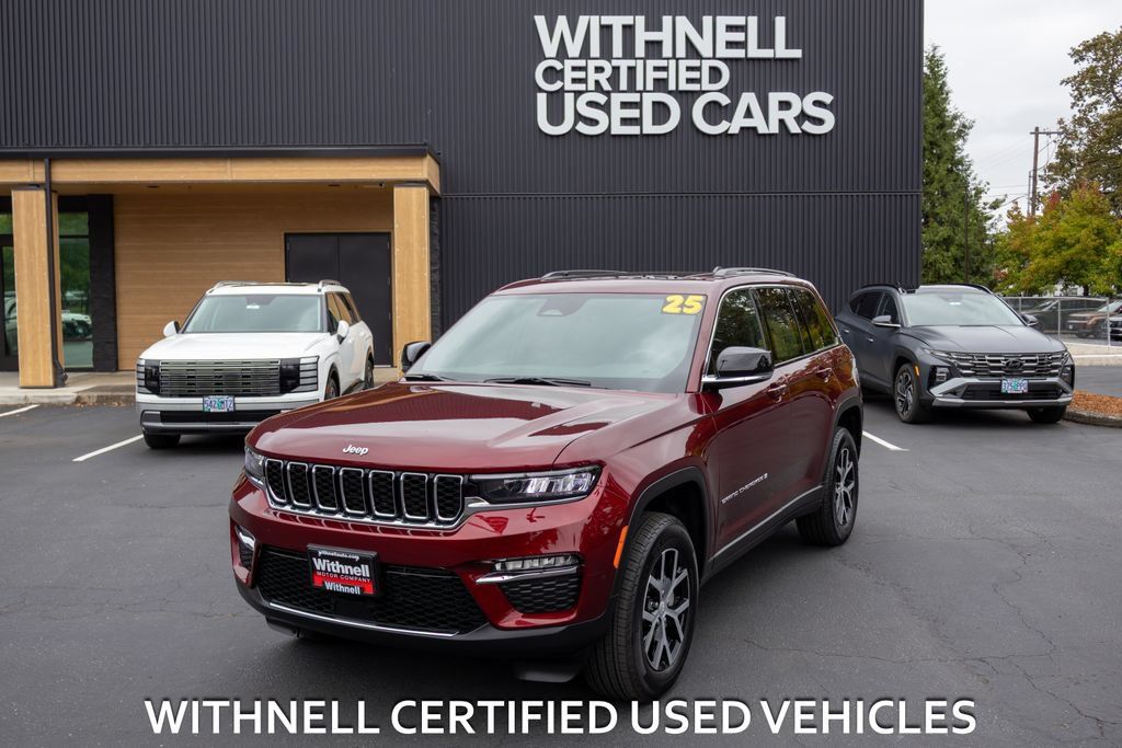 Used 2025 Jeep Grand Cherokee Limited AWD/4WD image 1