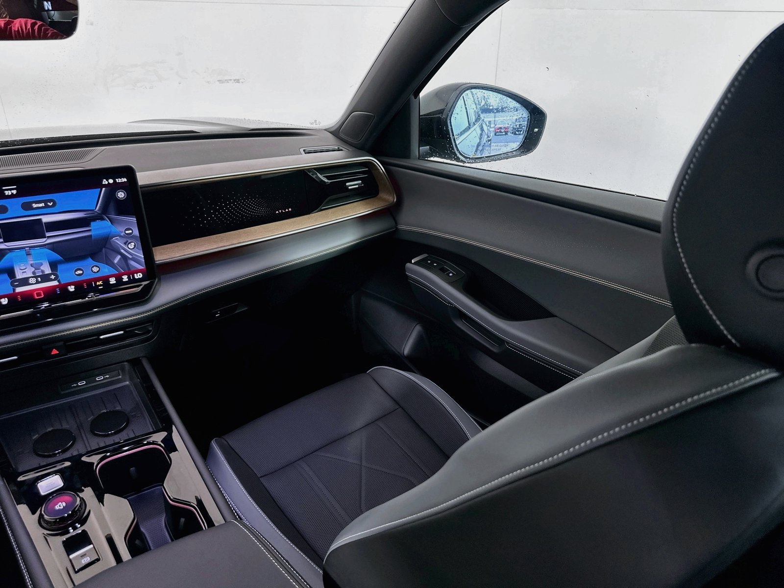 New 2027 Volkswagen Atlas SEL R-Line AWD/4WD image 24