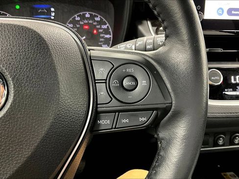 Used 2023 Toyota Corolla Cross SE image 24