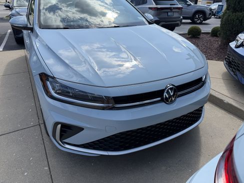 New 2026 Volkswagen Jetta SEL FWD image 3