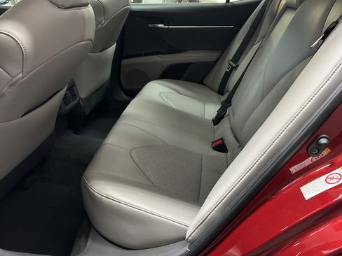 Used 2018 Toyota Camry XSE w/ Driver Assist Package FWD image 7