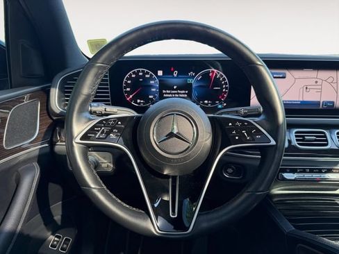 Certified 2025 Mercedes-Benz GLE 450e 4MATIC image 17