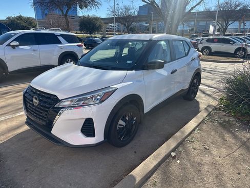 Certified 2024 Nissan Kicks S image 2