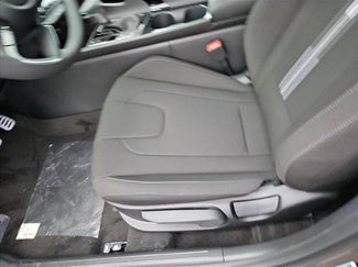 Used 2025 Hyundai Elantra SEL FWD video 4