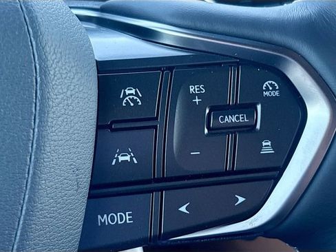 New 2026 Lexus LX 600 4WD w/ Premium Package image 40