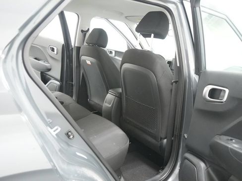 Used 2026 Hyundai Venue SE FWD image 22