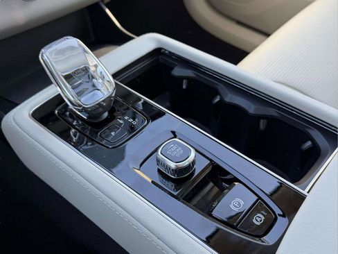 New 2026 Volvo XC90 B6 Ultra w/ Protection Package AWD/4WD image 6