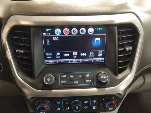 Used 2018 GMC Acadia SLT FWD image 25