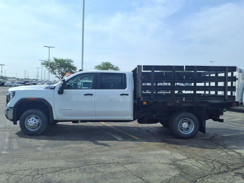 New 2025 GMC Sierra 3500 Pro w/ Convenience Package image 3