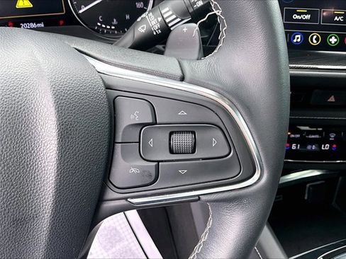 Used 2023 Buick Envision Essence w/ Sport Touring Package AWD/4WD image 21
