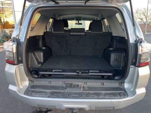 Used 2016 Toyota 4Runner SR5 image 34