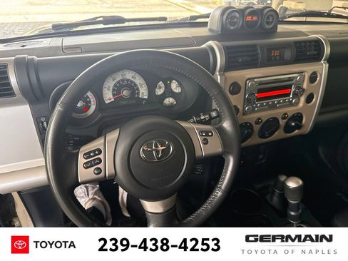 Used 2014 Toyota FJ Cruiser 4WD w/ Upgrade Package image 19