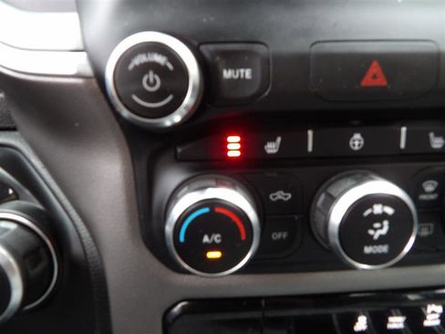 Used 2019 RAM 1500 Big Horn image 18