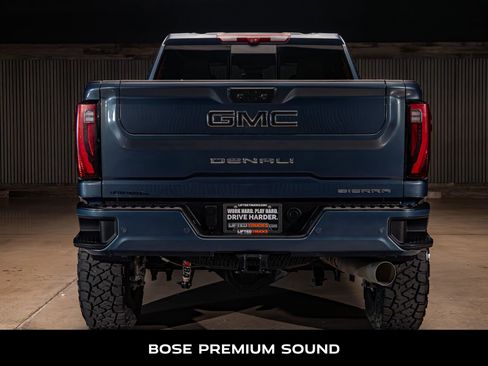 Used 2025 GMC Sierra 2500 Denali w/ Denali Reserve Package AWD/4WD image 8