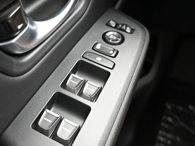 Used 2025 Honda Pilot Black Edition image 28