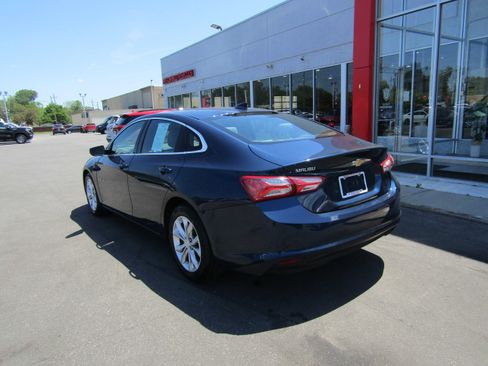 Used 2020 Chevrolet Malibu LT FWD image 7